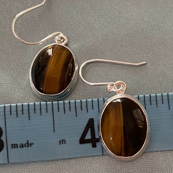 Earrings in Sterling Silver with Tiger Eye Cabochons - Picture 7 of 7